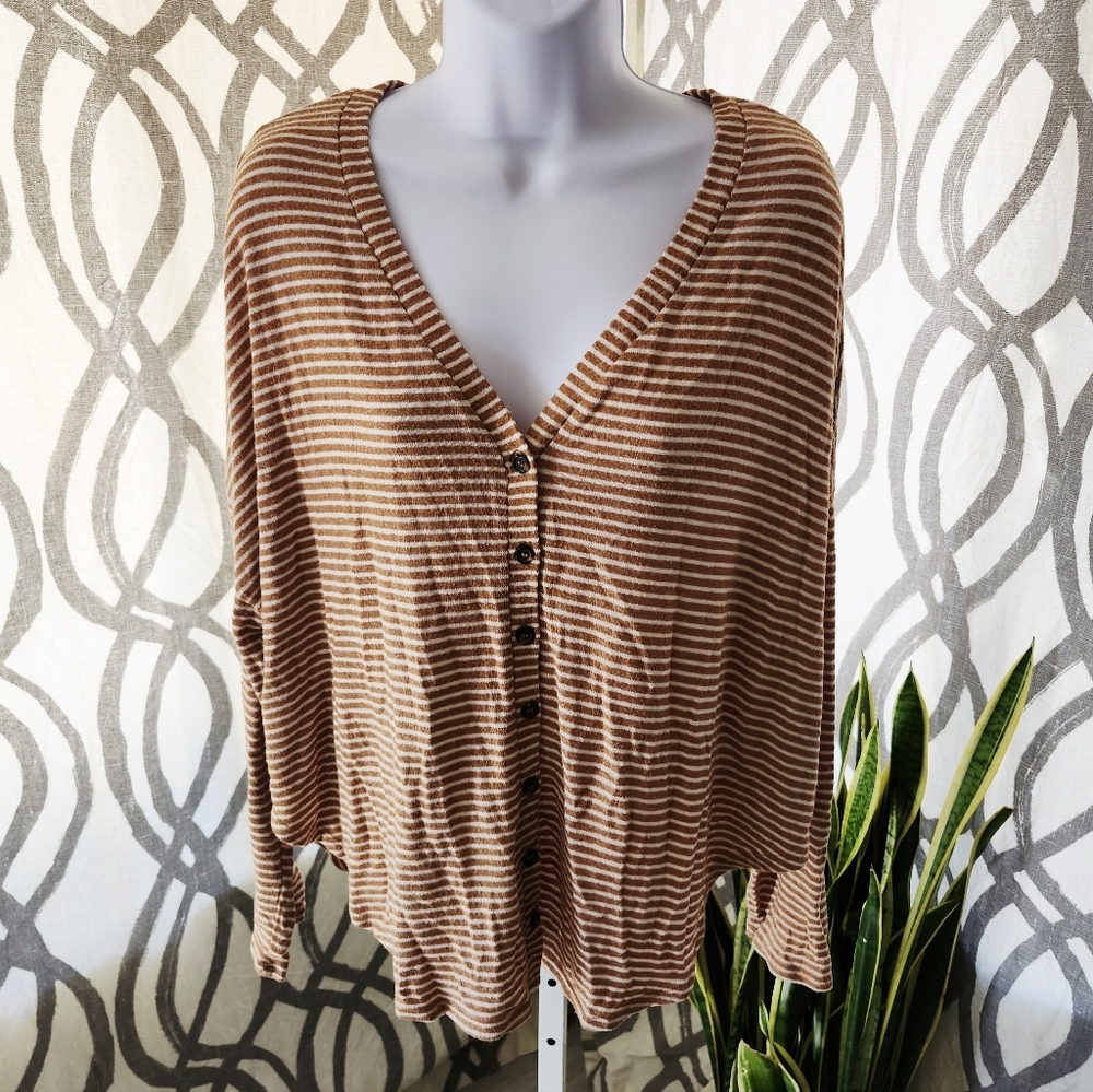Forever 21 Tan and White Striped Knit Top Medium